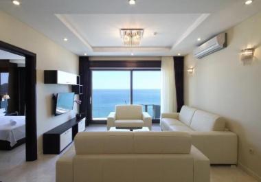 Продажа квартиры с 2 комнатами в Бечичи 20 от моря в элитном доме