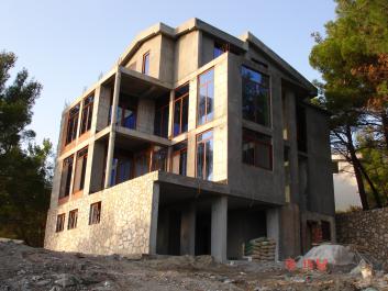 Новый дом в Баре без отделки в тихом красивом месте с панорамным видом
