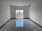 Новая квартира 71 м2 в Баре в элитном жилом комплексе с бассейном