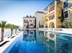 Продается эксклюзивная квартира в Порто Монтенегро Тиват с 2 спальнями и видом на море