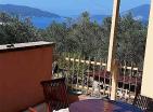 Трехэтажный мини-отель на острове Святой Стефан с великолепным панорамным видом на море