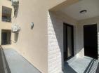 Солнечная квартира площадью 62,5 м2 в Тивате в новом доме