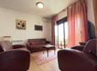 Очаровательная меблированная квартира площадью 60 м2 недалеко от моря в Петроваце