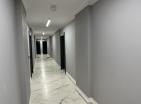 Недавно меблированная роскошная студия площадью 36 м2 в резиденции Emerald в Баре, Черногория