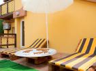 Выгодный 3-звездочный отель в Будве, в 900 м от пляжа