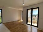Новая двухкомнатная квартира 46 м2 в Тивате недалеко от Порто Монтенегро с террасой