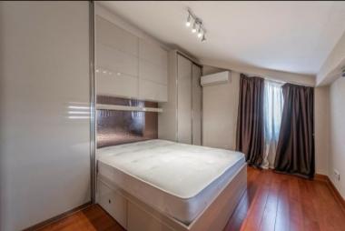 Роскошная новая двухуровневая квартира площадью 127 м2 в Подгорице с 3 спальнями и видом на Морачу