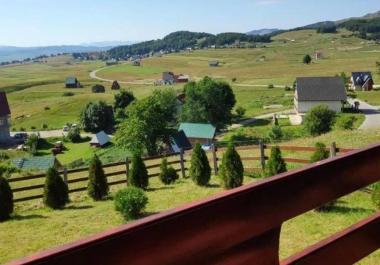 Новое красивое деревянное шале площадью 87 м2, двухэтажный дом в Жабляке, недалеко от горнолыжного курорта