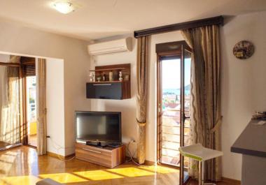 Апартаменты с 3 спальнями в Будве с видом на море рядом с рестораном Кужина