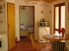Дом в Игало (Мойдез, Суторина) в тихом живописном месте в 1 км от моря