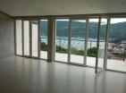 Большая солнечная квартира 13 3м2 в Херцег Нови с видом на море